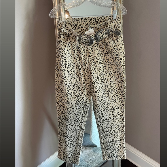 NWT Le Lis Set - Picture 3 of 6